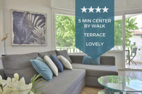 5-min walk to city center! Cozy flat only 6 min foot from the beaches